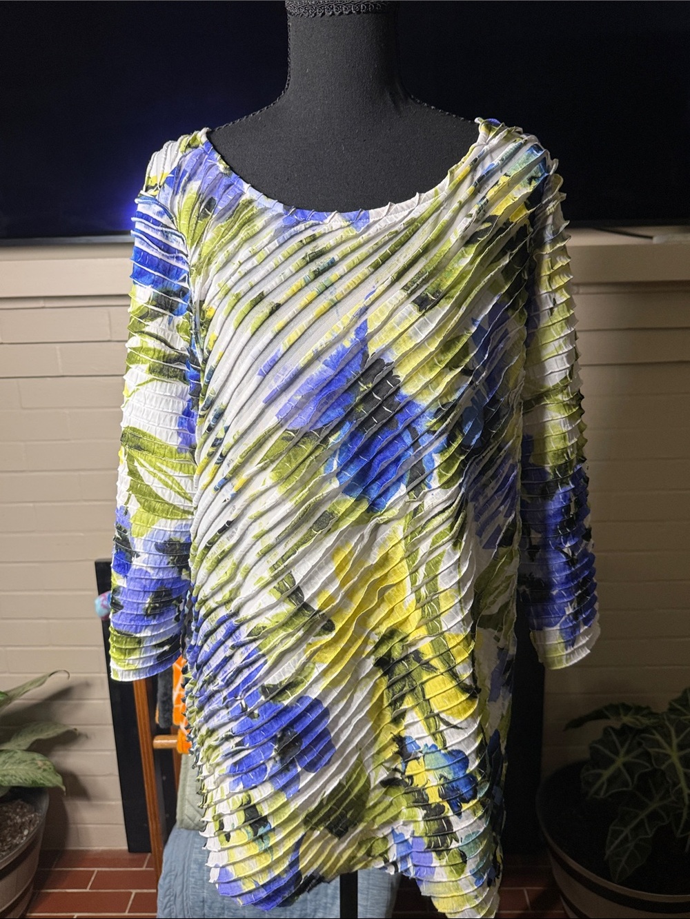 Susan Graver Blue, Green & Yellow Textured Floral Tunic